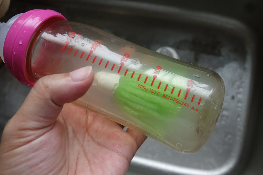 フルフル哺乳瓶洗い 口コミ】哺乳瓶や水筒の底の汚れが簡単にとれてスポンジよりいい！